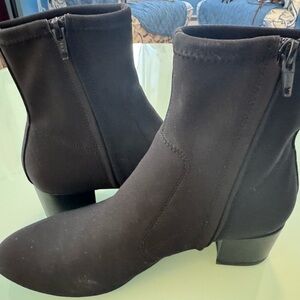 Abeo Black Ankle Booties